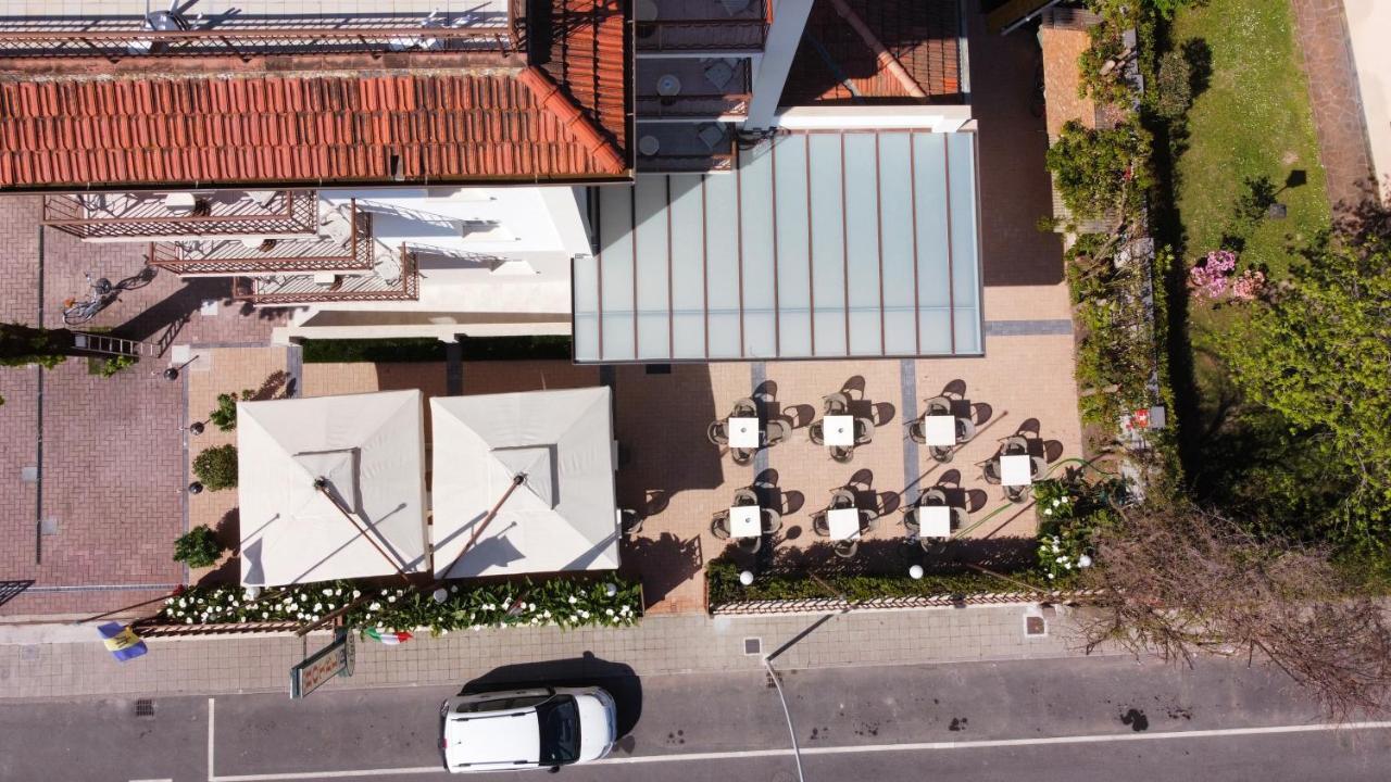 Hotel Dei Tigli Lido di Camaiore Exterior photo