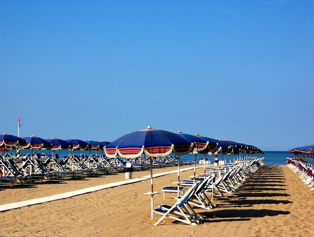 Hotel Dei Tigli Lido di Camaiore Exterior photo