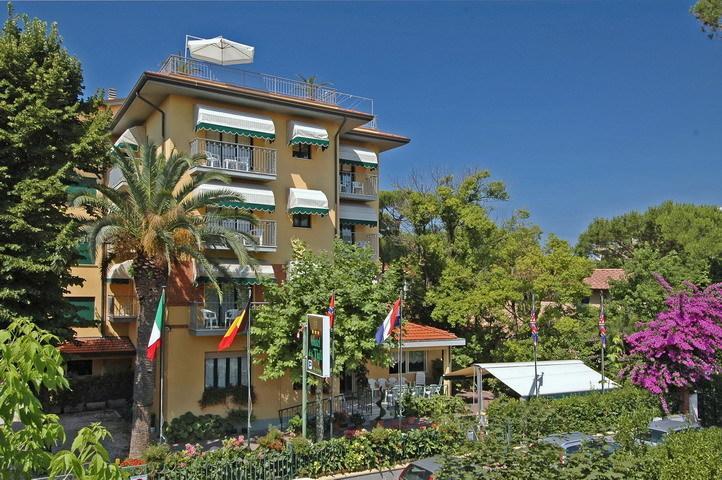 Hotel Dei Tigli Lido di Camaiore Exterior photo